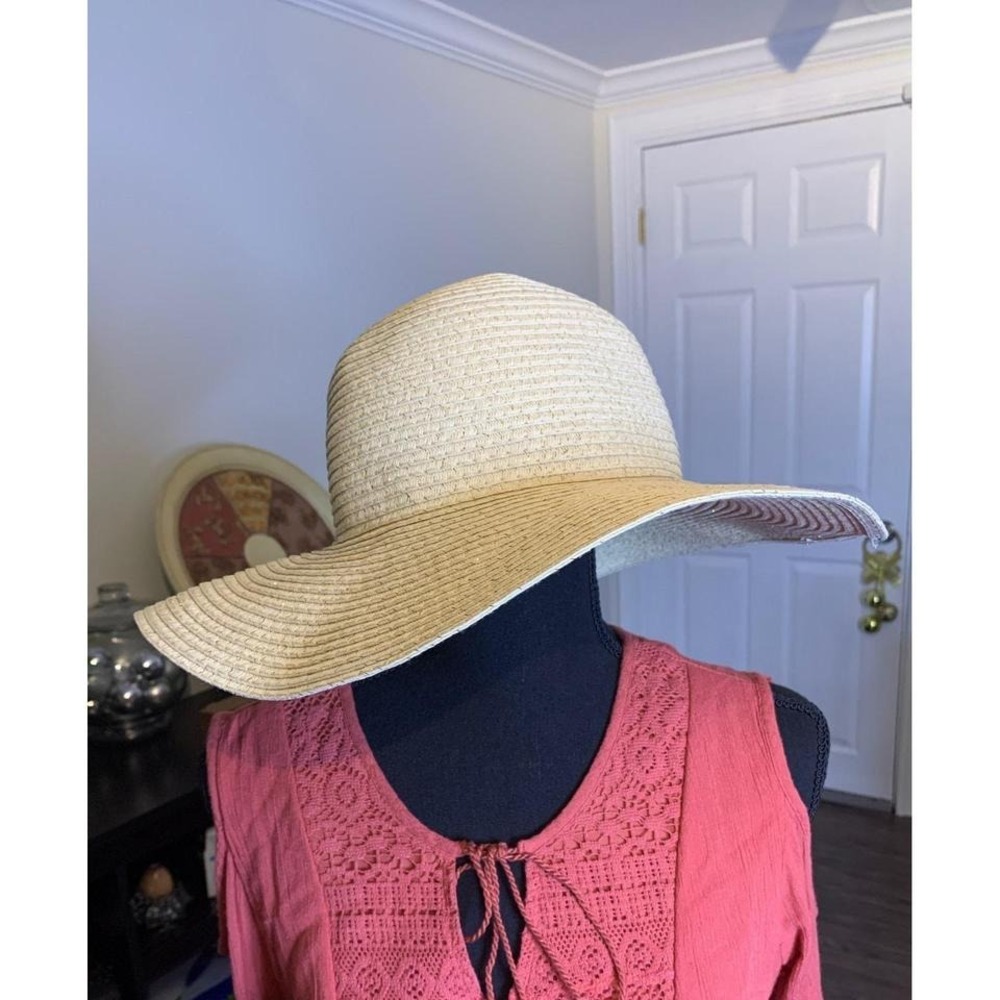 Toby Me sunhat size‎ 4-14 in EUC